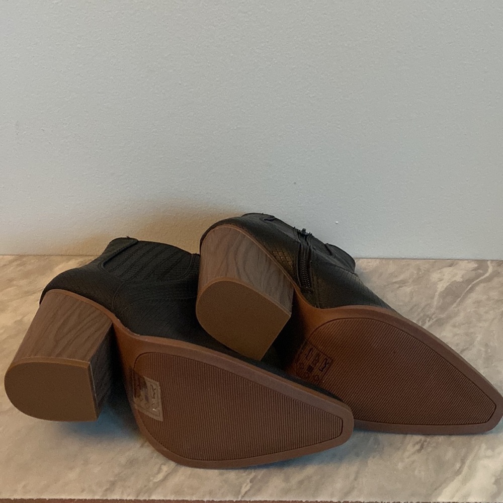 Black snake booties - Picture 2 of 6